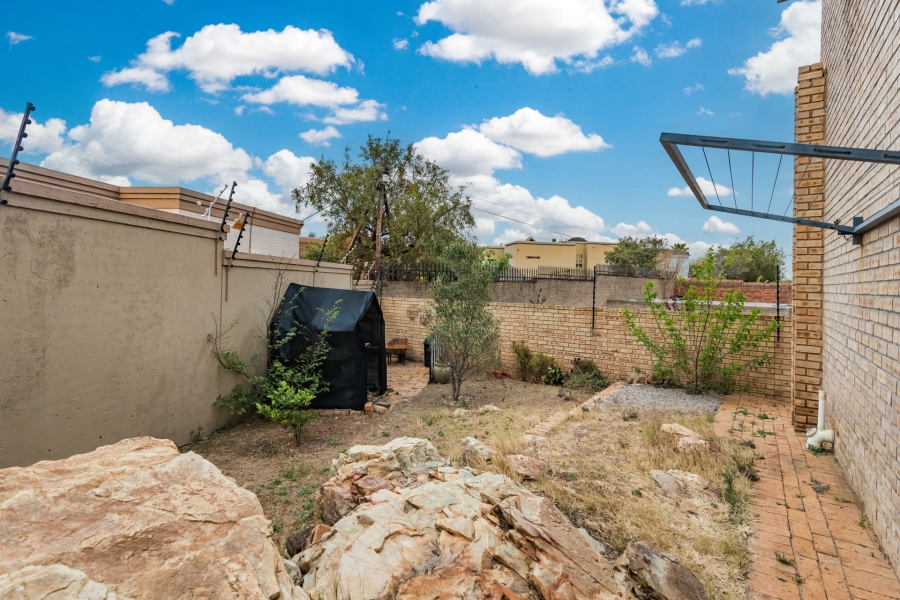 4 Bedroom Property for Sale in Noordheuwel Gauteng