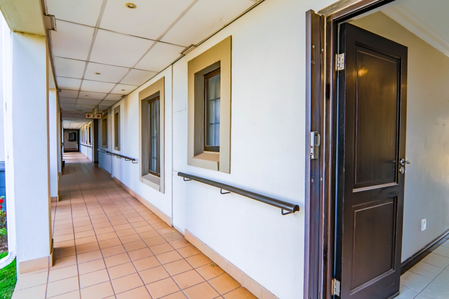 2 Bedroom Property for Sale in Rietvalleirand Gauteng