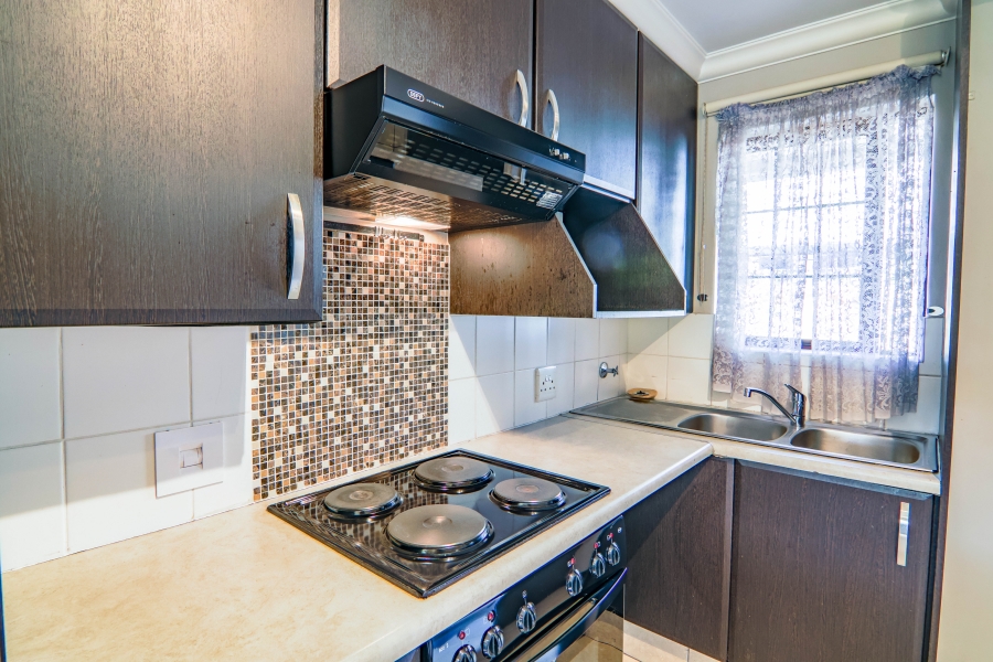 2 Bedroom Property for Sale in Rietvalleirand Gauteng