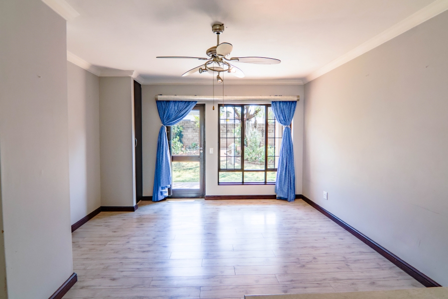 2 Bedroom Property for Sale in Rietvalleirand Gauteng