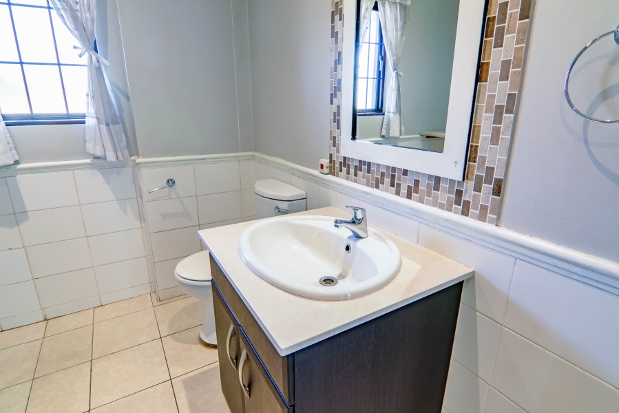 2 Bedroom Property for Sale in Rietvalleirand Gauteng
