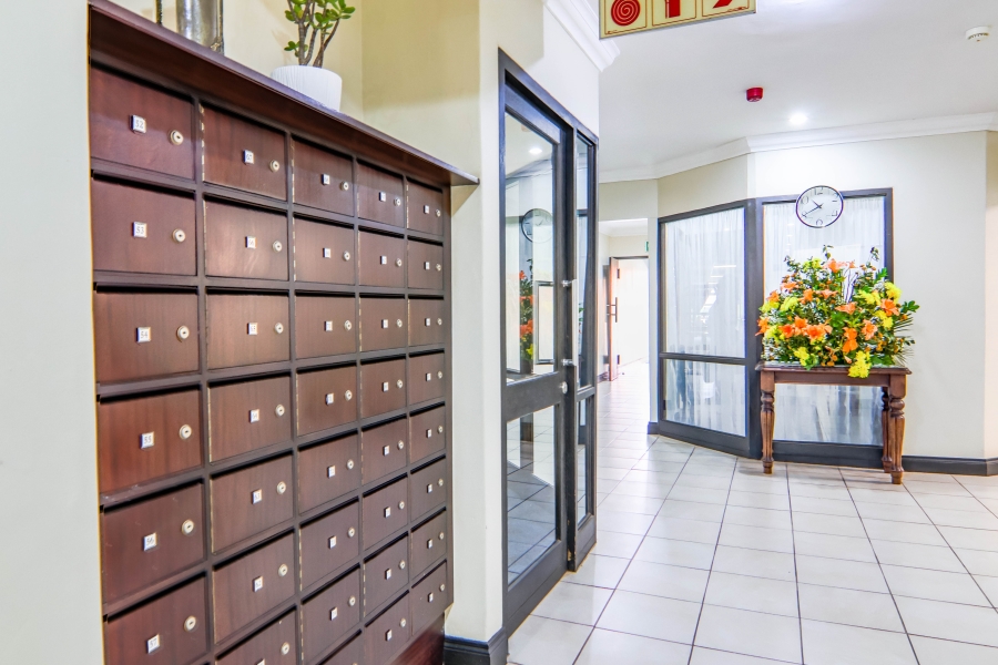 2 Bedroom Property for Sale in Rietvalleirand Gauteng