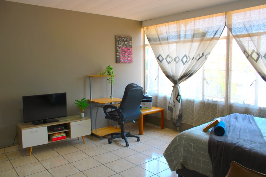 To Let 0 Bedroom Property for Rent in Queenswood Gauteng