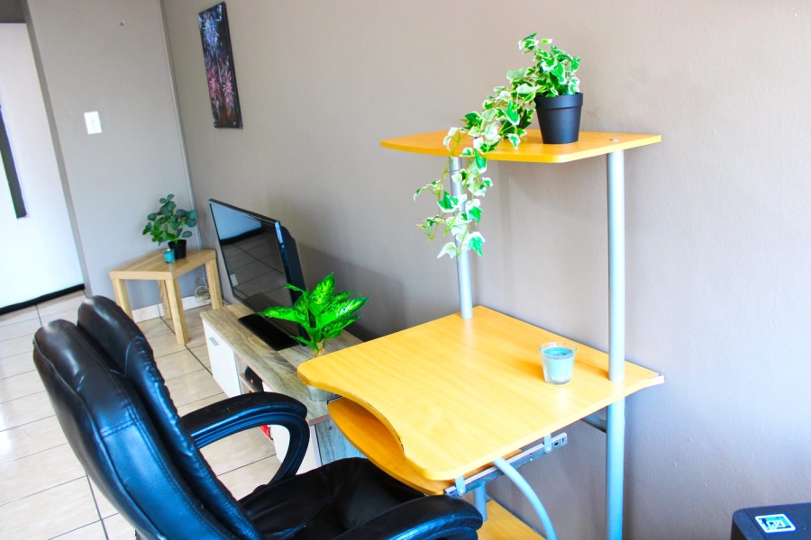 To Let 0 Bedroom Property for Rent in Queenswood Gauteng