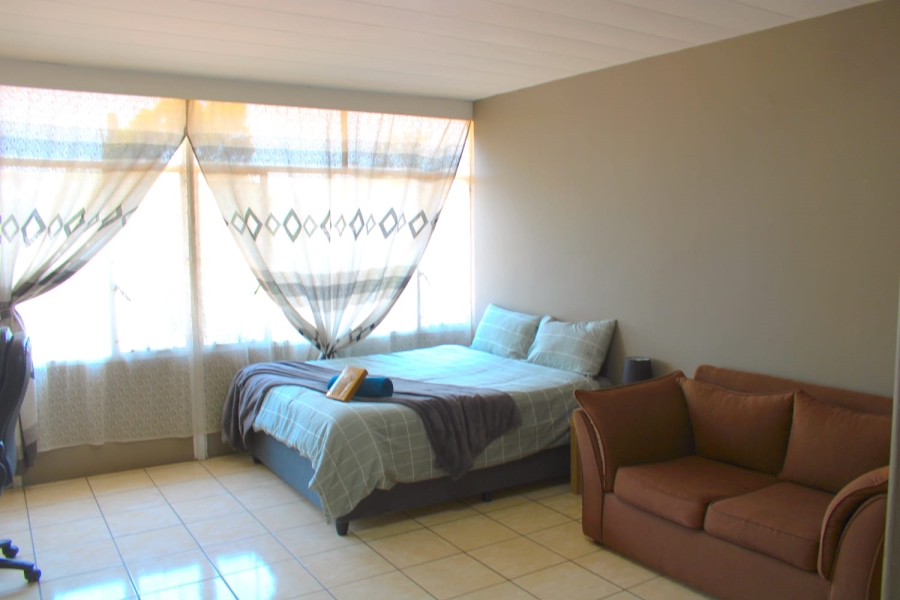To Let 0 Bedroom Property for Rent in Queenswood Gauteng