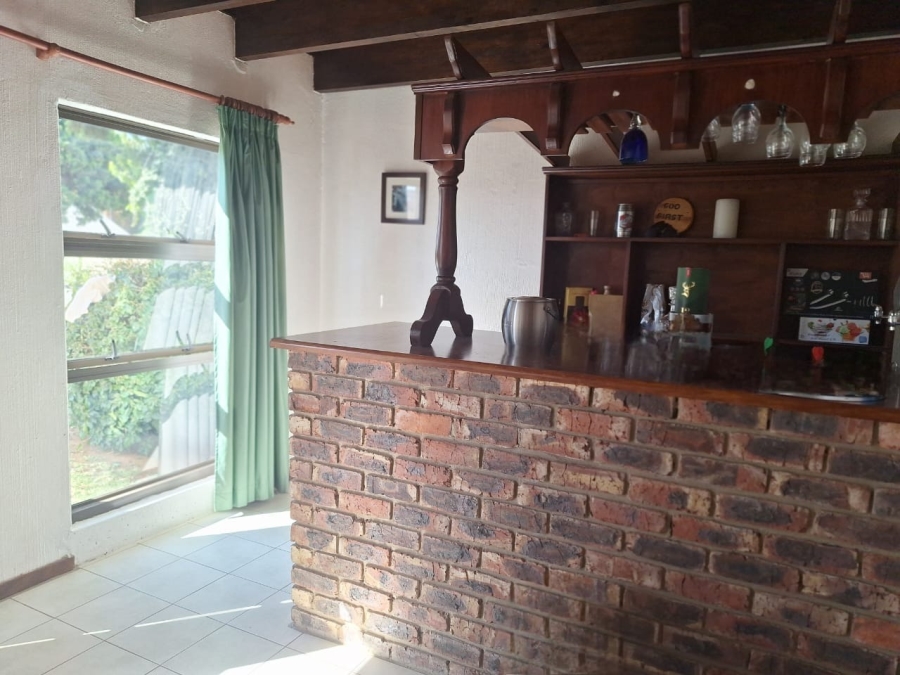 3 Bedroom Property for Sale in Crystal Park Gauteng