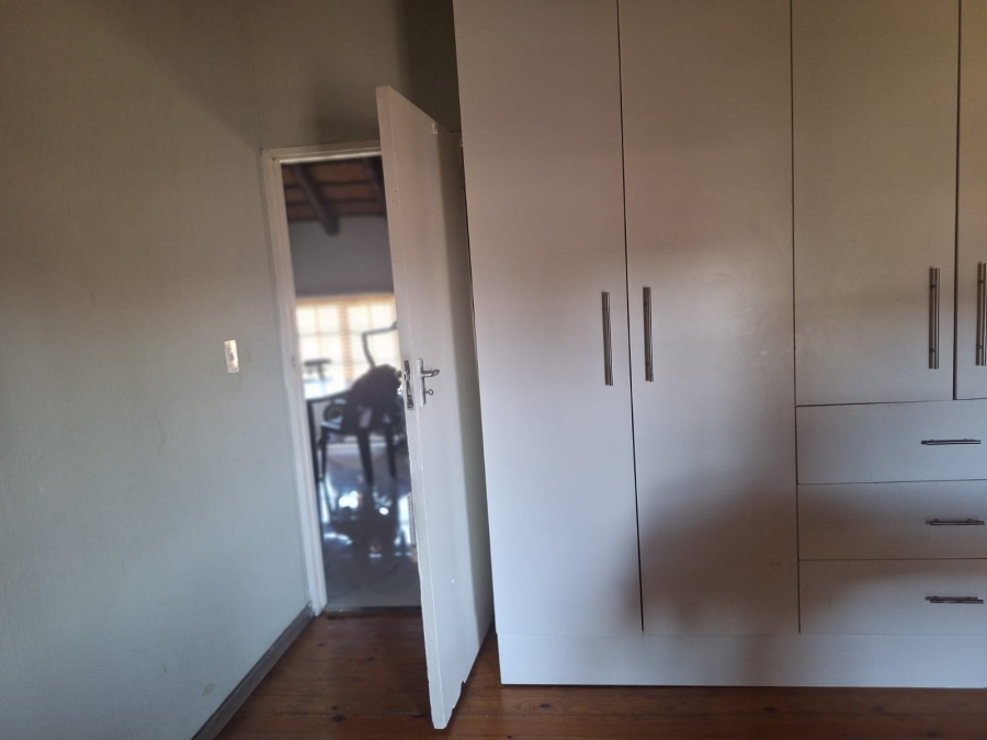 3 Bedroom Property for Sale in Crystal Park Gauteng