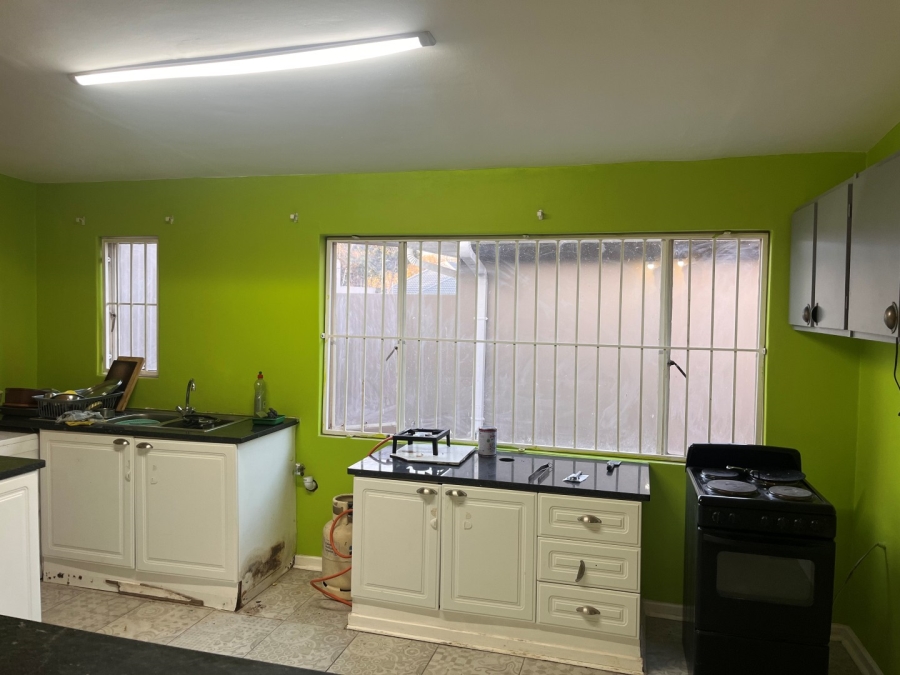 To Let 2 Bedroom Property for Rent in Highlands North Gauteng