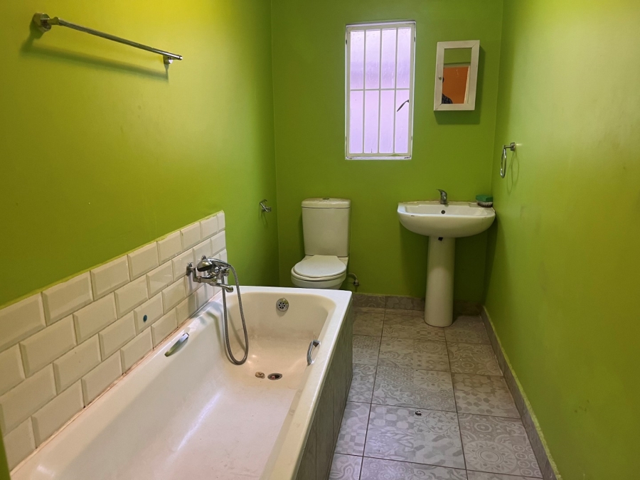 To Let 2 Bedroom Property for Rent in Highlands North Gauteng