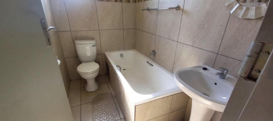 3 Bedroom Property for Sale in Albertsdal Gauteng