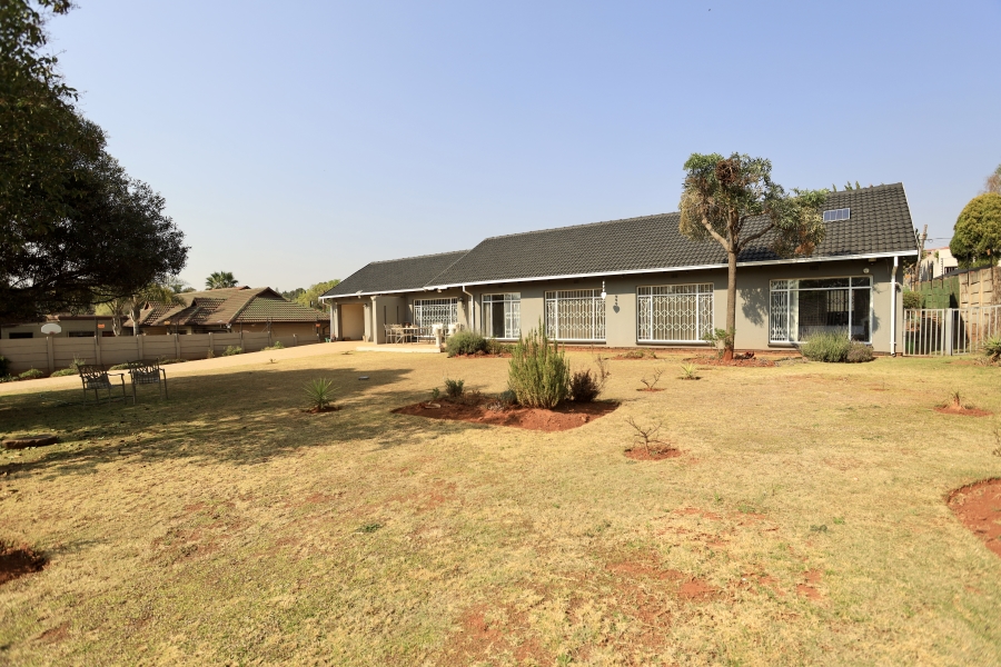 3 Bedroom Property for Sale in Wilro Park Gauteng