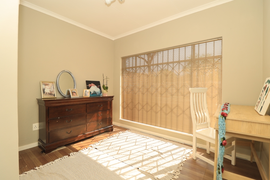 3 Bedroom Property for Sale in Wilro Park Gauteng