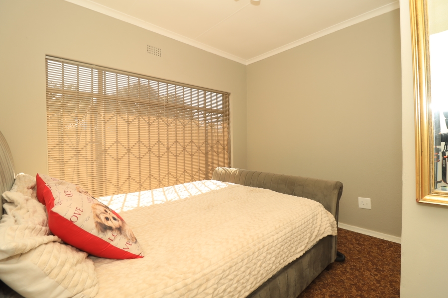3 Bedroom Property for Sale in Wilro Park Gauteng