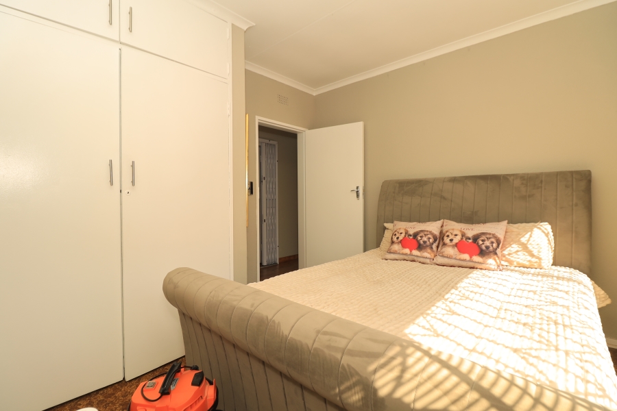 3 Bedroom Property for Sale in Wilro Park Gauteng