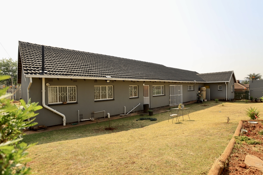 3 Bedroom Property for Sale in Wilro Park Gauteng