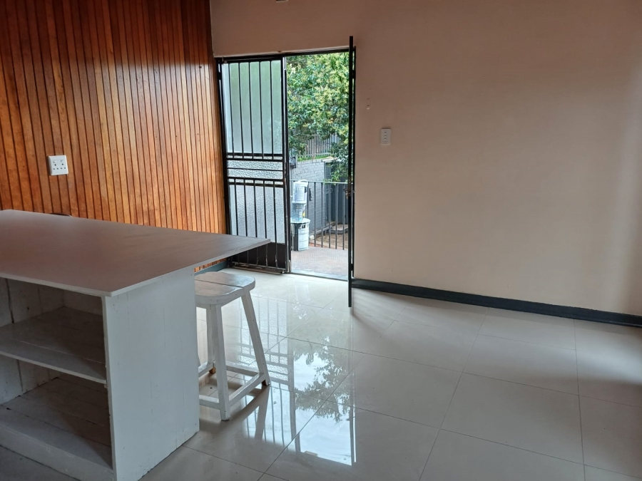 To Let 2 Bedroom Property for Rent in Observatory Gauteng