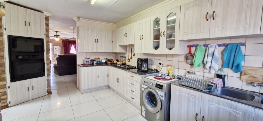 3 Bedroom Property for Sale in Magalieskruin Gauteng