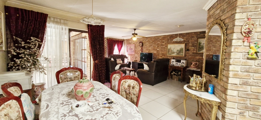 3 Bedroom Property for Sale in Magalieskruin Gauteng