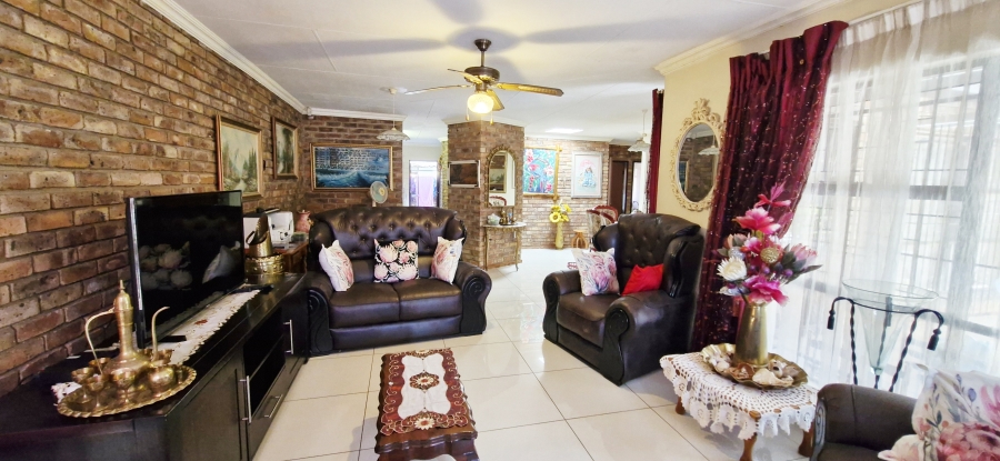 3 Bedroom Property for Sale in Magalieskruin Gauteng