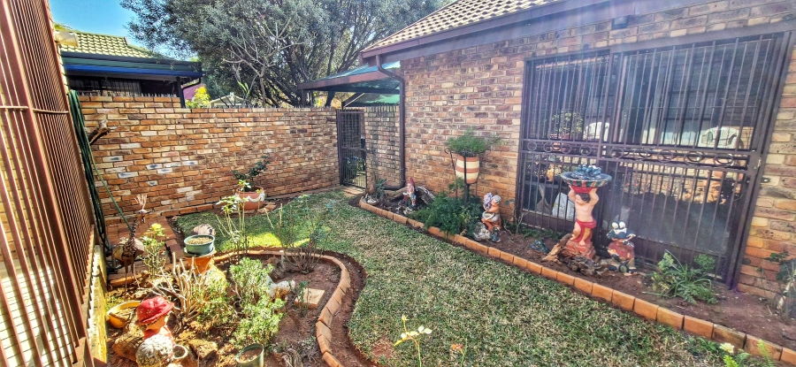 3 Bedroom Property for Sale in Magalieskruin Gauteng