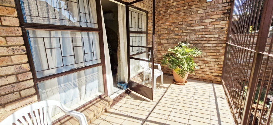 3 Bedroom Property for Sale in Magalieskruin Gauteng