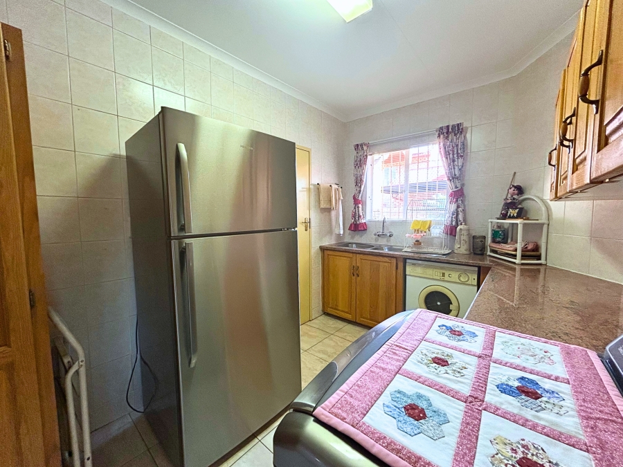 3 Bedroom Property for Sale in Eldoraigne Gauteng