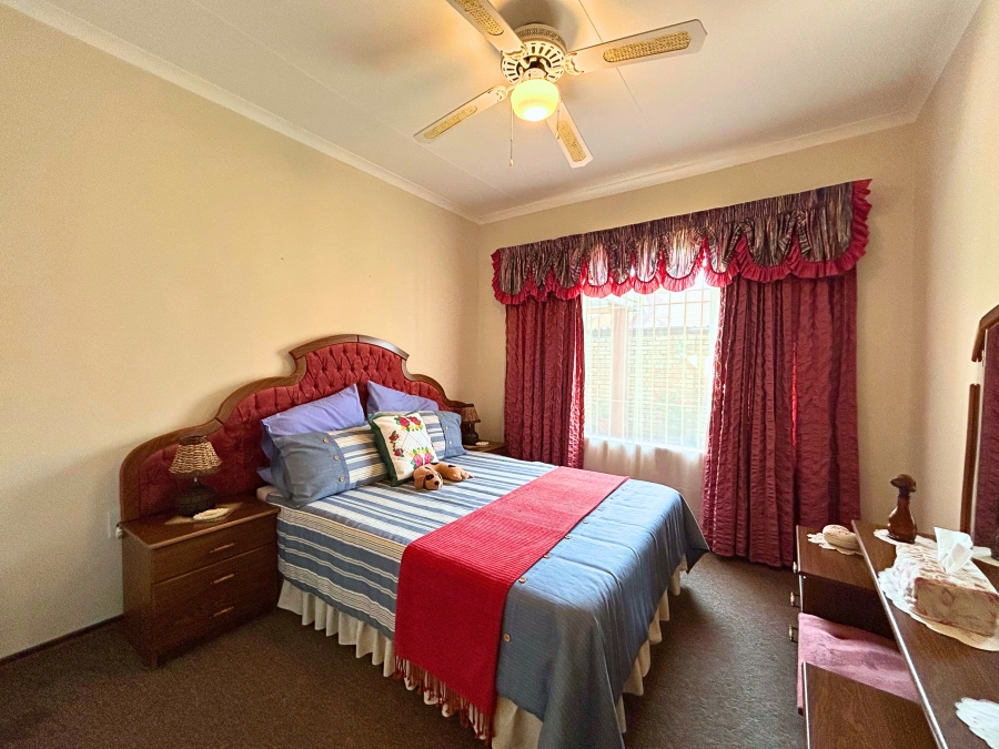 3 Bedroom Property for Sale in Eldoraigne Gauteng