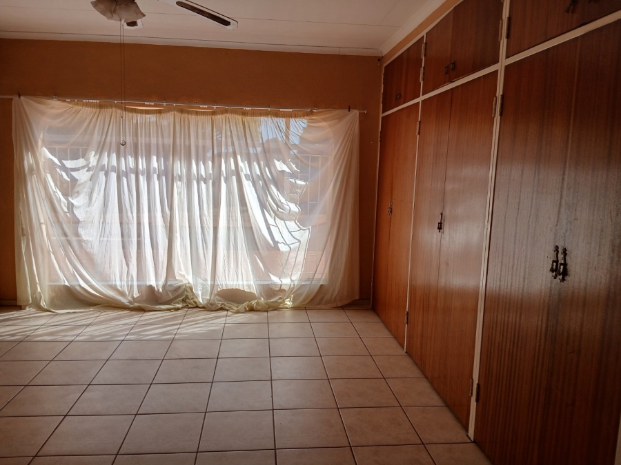 5 Bedroom Property for Sale in Welverdiend Gauteng