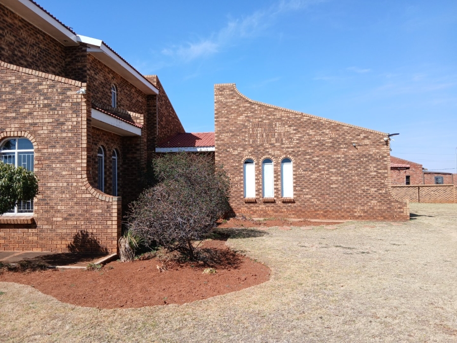 5 Bedroom Property for Sale in Welverdiend Gauteng