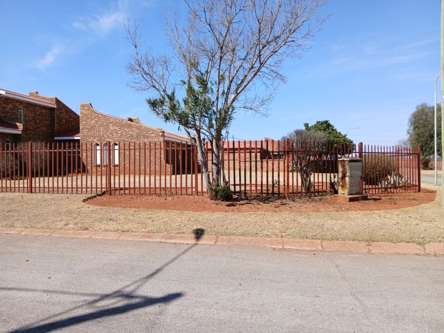5 Bedroom Property for Sale in Welverdiend Gauteng