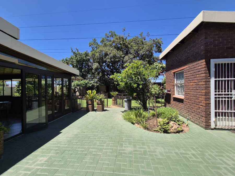4 Bedroom Property for Sale in Dalpark Gauteng