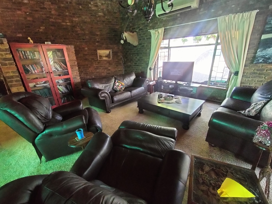 4 Bedroom Property for Sale in Ninapark Gauteng