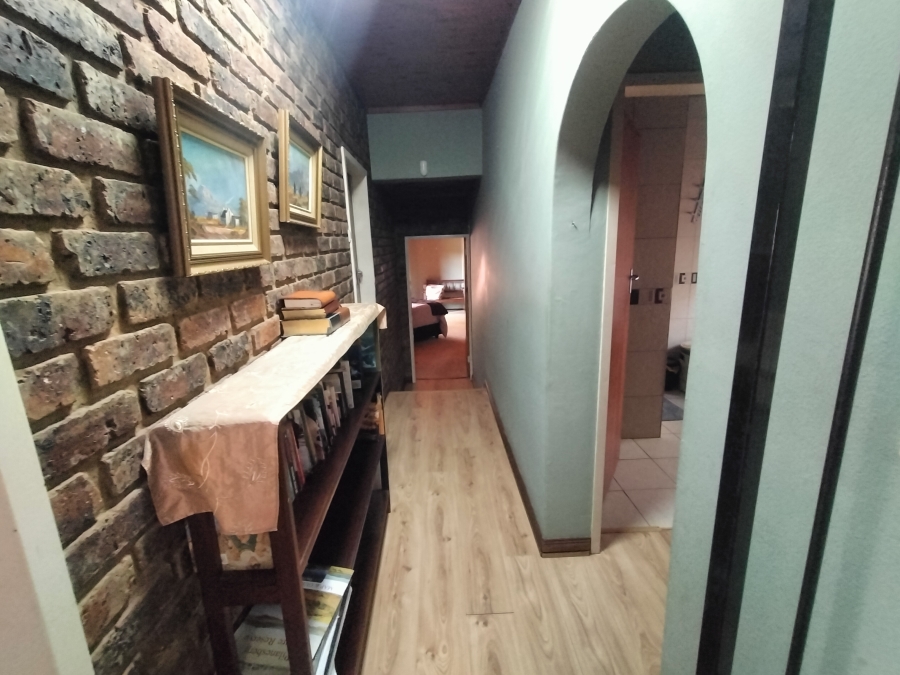4 Bedroom Property for Sale in Ninapark Gauteng
