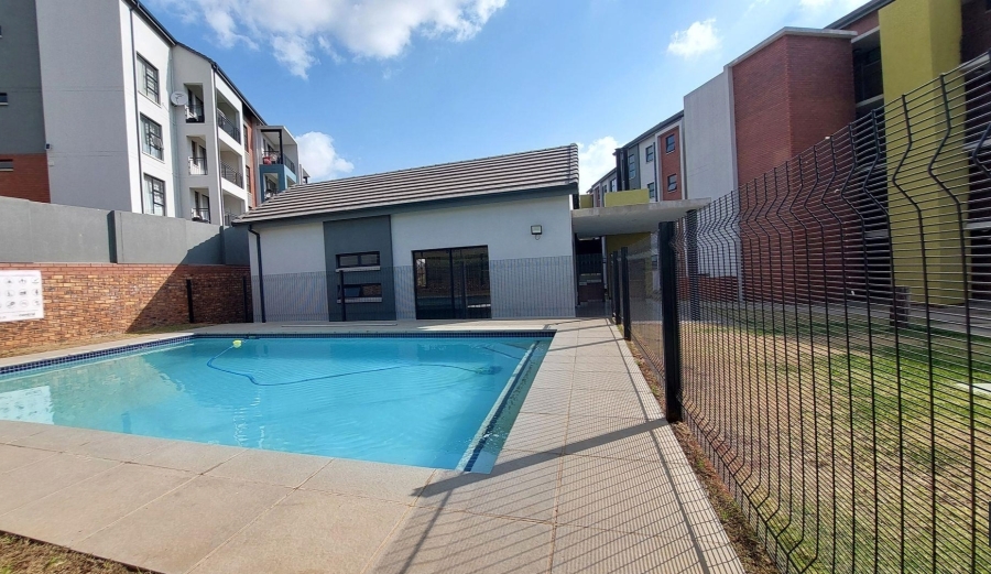 2 Bedroom Property for Sale in Amberfield Gauteng