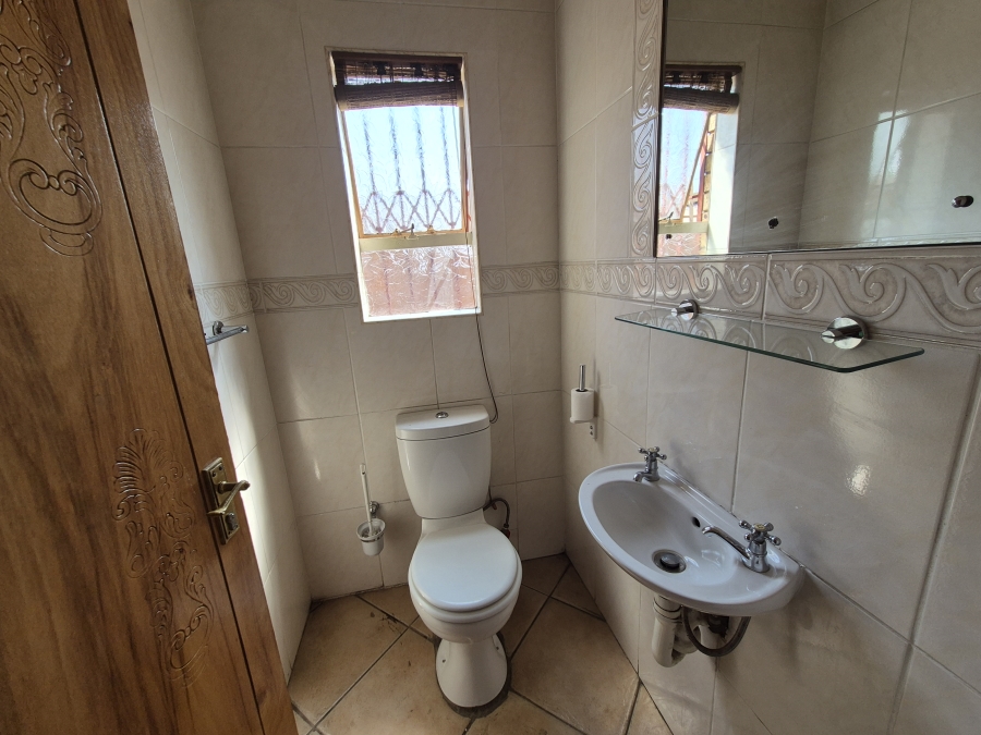 To Let 4 Bedroom Property for Rent in Dalpark Gauteng