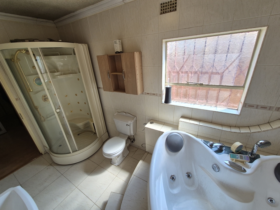 To Let 4 Bedroom Property for Rent in Dalpark Gauteng