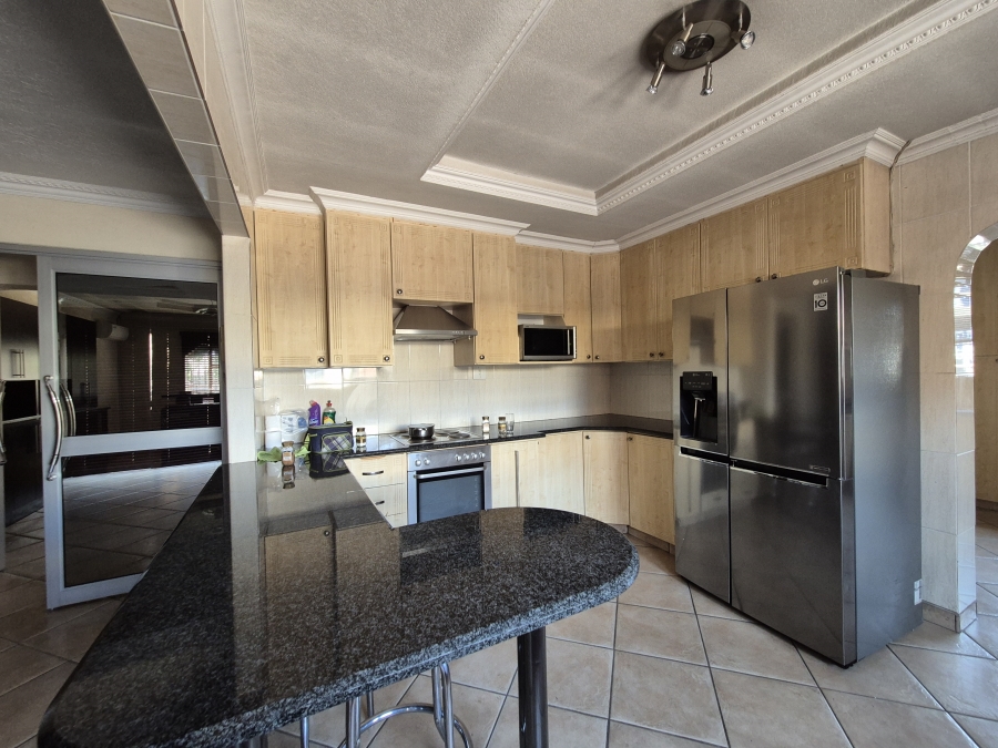 To Let 4 Bedroom Property for Rent in Dalpark Gauteng