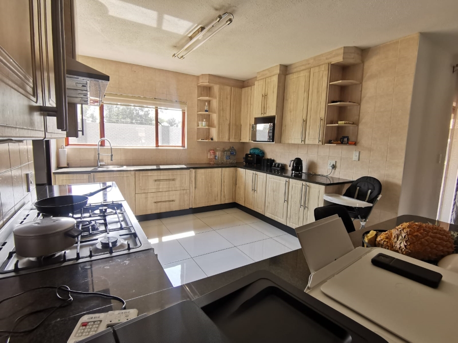 3 Bedroom Property for Sale in Helderwyk Gauteng