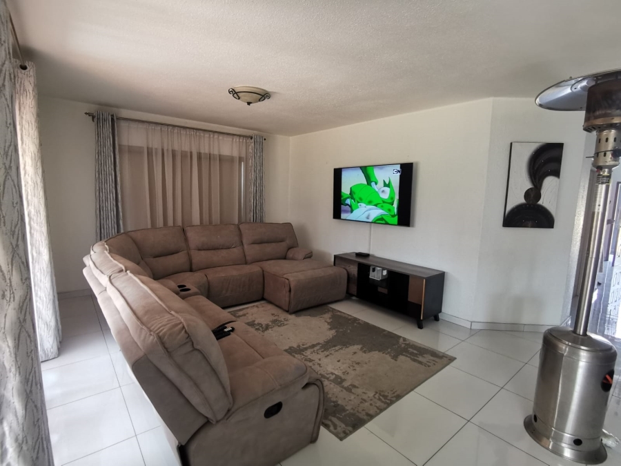 3 Bedroom Property for Sale in Helderwyk Gauteng