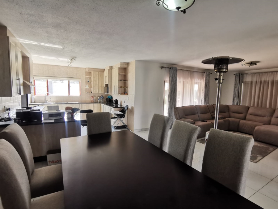 3 Bedroom Property for Sale in Helderwyk Gauteng