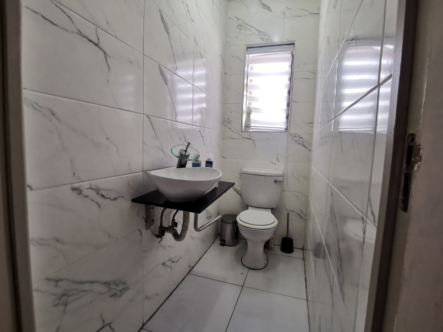 3 Bedroom Property for Sale in Helderwyk Gauteng