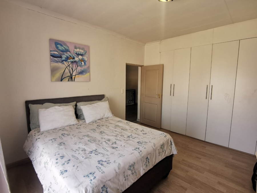 3 Bedroom Property for Sale in Helderwyk Gauteng