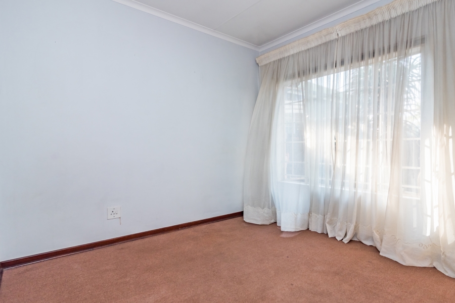 3 Bedroom Property for Sale in Hennopspark Gauteng