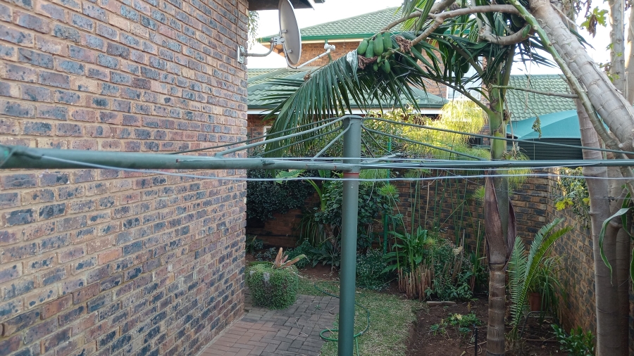 3 Bedroom Property for Sale in Hennopspark Gauteng