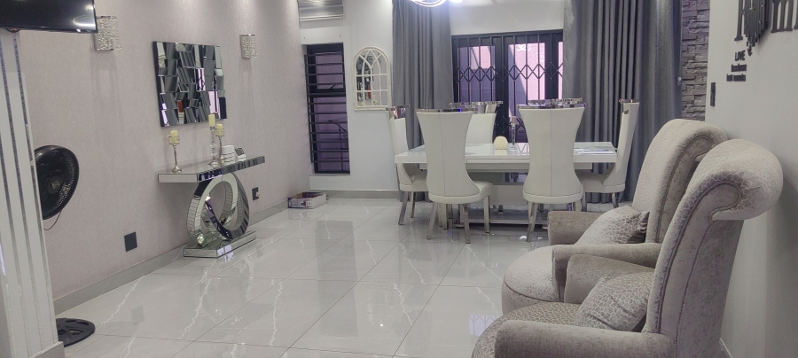 5 Bedroom Property for Sale in Winchester Hills Gauteng