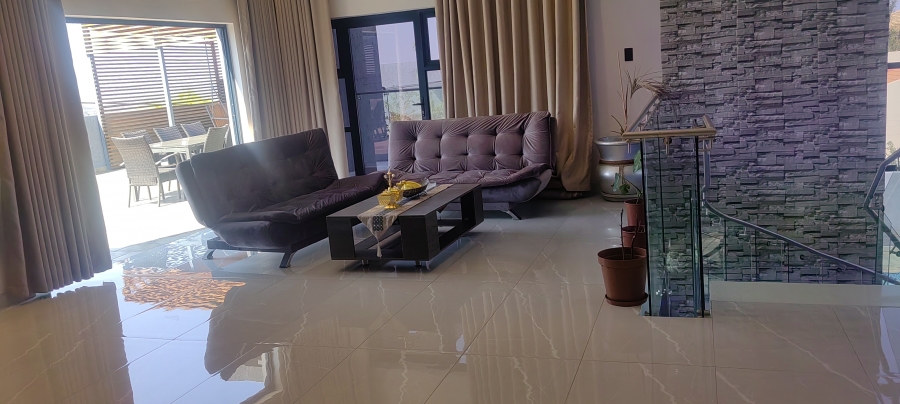 5 Bedroom Property for Sale in Winchester Hills Gauteng