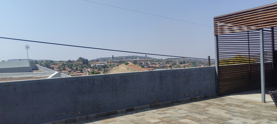 5 Bedroom Property for Sale in Winchester Hills Gauteng