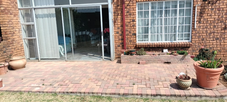 2 Bedroom Property for Sale in Sunair Park Gauteng