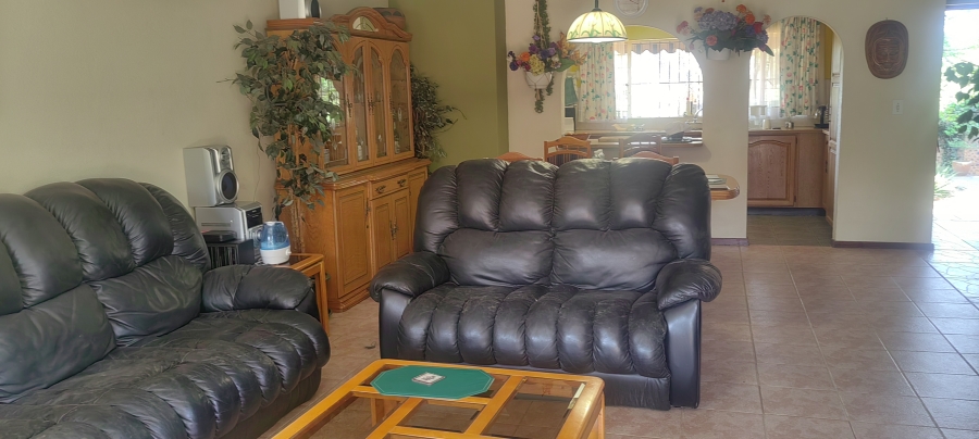 3 Bedroom Property for Sale in Mulbarton Gauteng