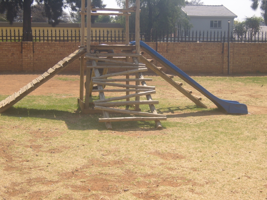 2 Bedroom Property for Sale in Albertsdal Gauteng